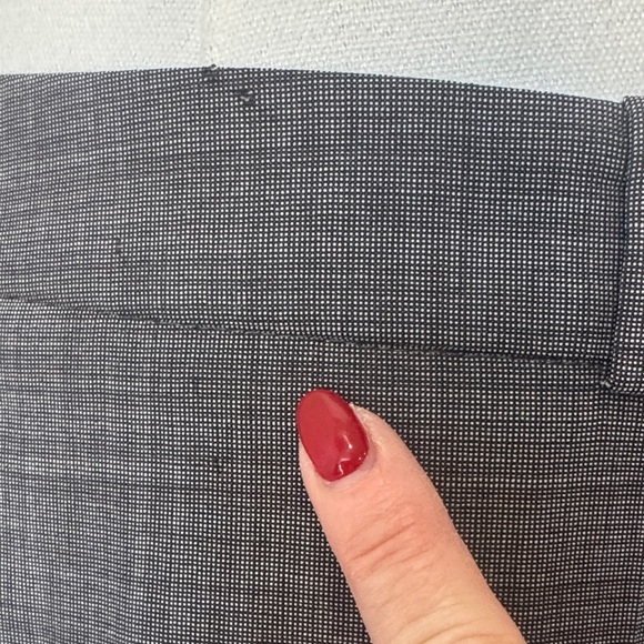 Hugo Boss “Temuna” Tailored Trousers – Luxury Investment Piece - Imperfections - Picture 5 of 10